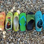 Calzature da casa comode e adatte per il benessere del piede, evidenziando i principali errori da evitare.